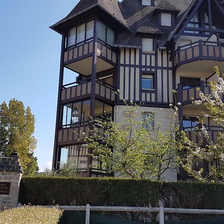 Appartement Residence Le Fairway Deauville Eksteriør billede